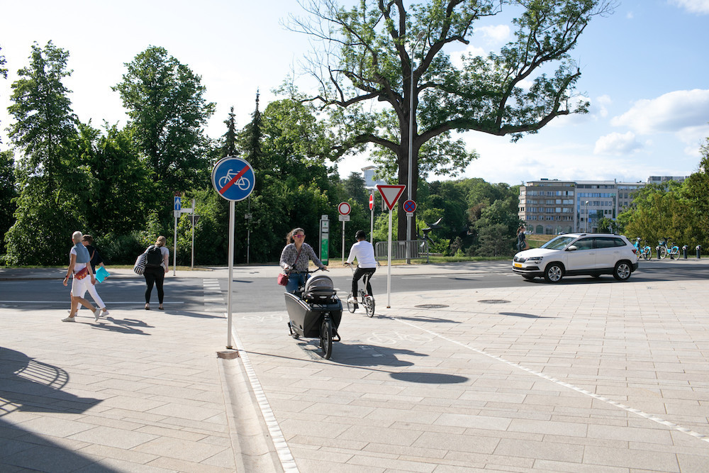 Une sécurisation nécessaire pour que les utilisateurs de vélo se sentent en sécurité, même en famille, selon François Benoy.  (Photo: Matic Zorman / Maison Moderne)