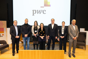 Thierry Labro (Paperjam), Gille Feith (Luxair), Margaux Cristini (Moxy Luxembourg), Yuriko Backes (ministry of mobility and public works, DP), Alexander Flassak (Lux-Airport), Camille Thevelin (Jetfly) and Laurent Mosar (MP and alderman, CSV) at the “Quel aéroport pour demain?” roundtable, held at PWC Luxembourg, 27 February 2025. Photo: Eva Krins/Maison Moderne