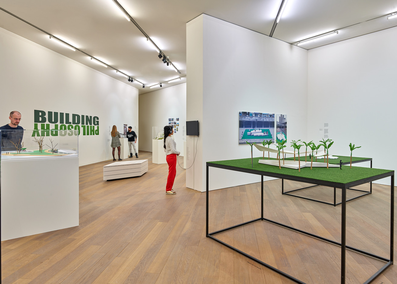 Vue de l’exposition Bert Theis,  Building Philosophy – Cultivating Utopia , 30.03.2019 - 25.08.2019, Mudam Luxembourg © Studio Rémi Villaggi-Metz