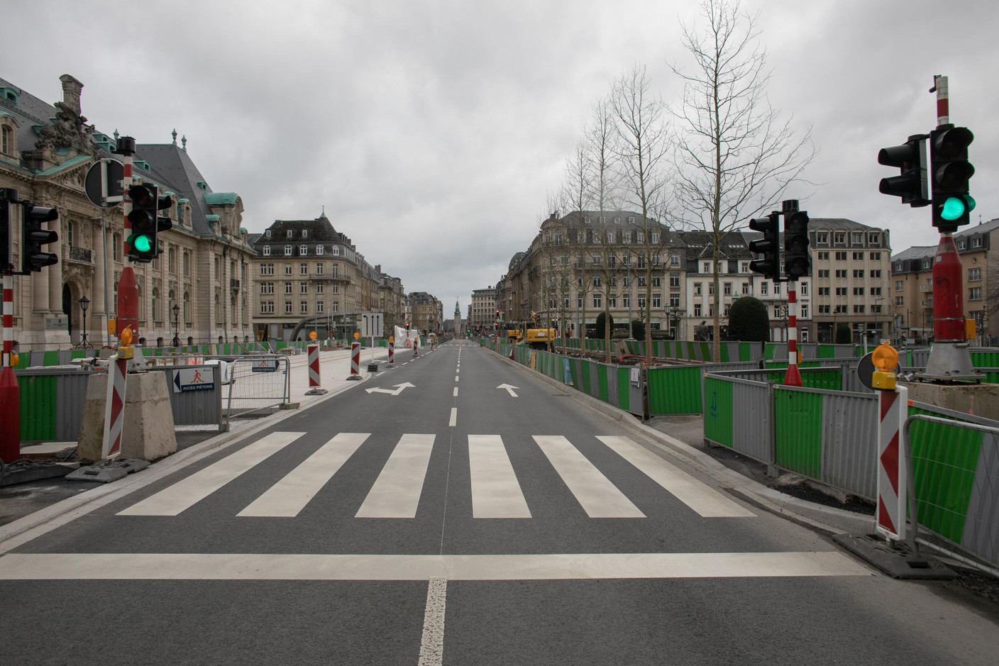 L’avenue de la Liberté est également vide. (Photo: Matic Zorman)