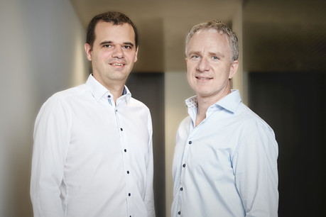 Le CEO de Luxhub, Jacques Pütz, et son directeur opérationnel, Claude Meurisse, vont pouvoir accélérer le développement de leur plate-forme d’open banking. (Photo: Luxhub)