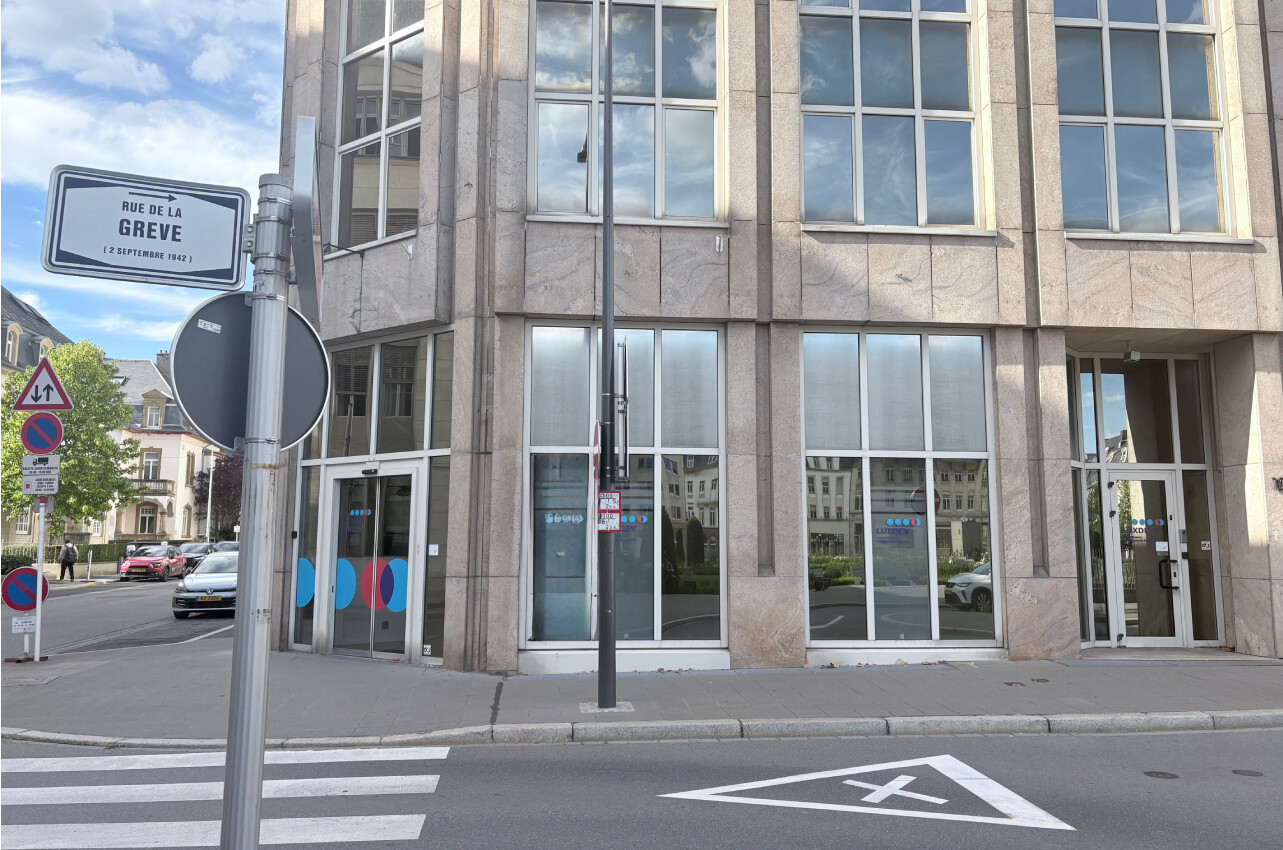LuxDev, which had 88 employees last June, has moved to larger premises on Rue de la Gare. Luxinnovation, with 125 staff, will move into the building on the corner of Rousegäertchen next spring. (Photo: Paperjam)