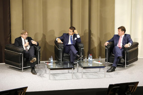 Guy Verhofstadt (Parlement européen), Carlo Altomonte (Bocconi's University) et Nicolas Mackel (Luxembourg for Finance) (Photo: Olivier Minaire)