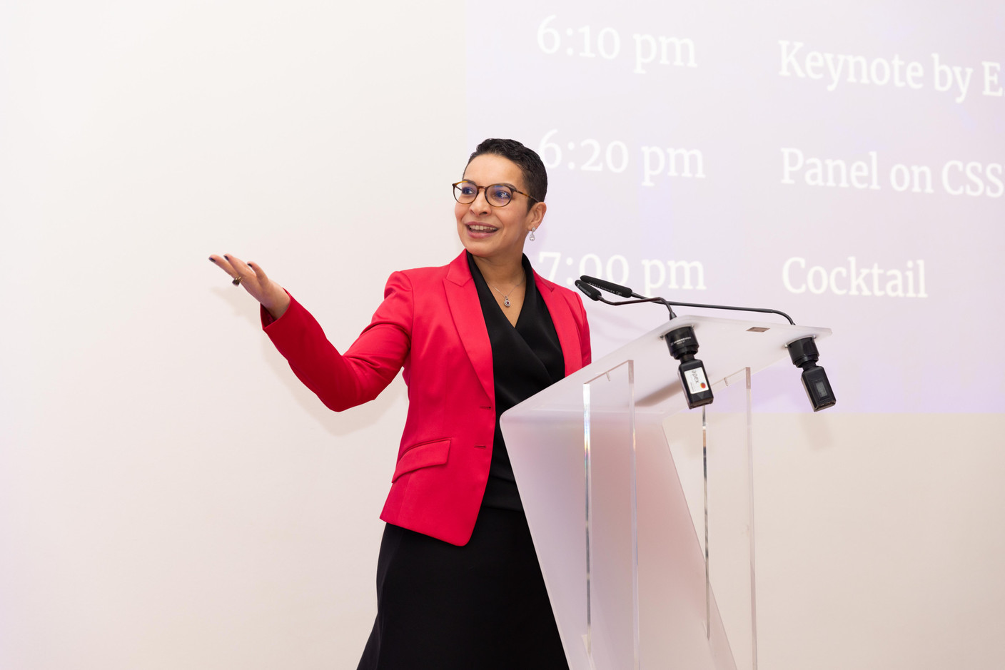 Hind El Gaidi (ICG), speaking at the annual general meeting of the Luxembourg Valuation Professionals Association (LVPA), which took place at the Centre Culturel Schéiss on 15 November 2023. Photo: Romain Gamba/Maison Moderne