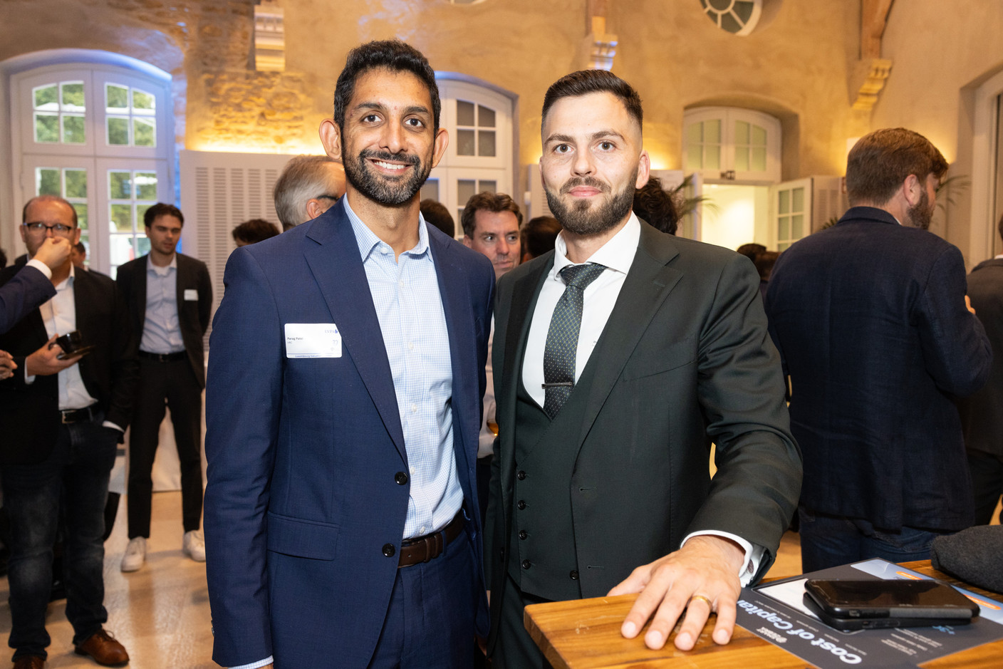 Parag Patel (VRC) on the left at the LVPA’s valuation summit at the Centre Culturel Schéiss, 25 September 2024.. Photo: Eva Krins/Maison Moderne