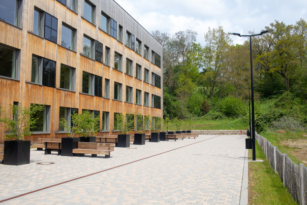 Le Lycée technique pour professions de santé à Ettelbruck. (Photo: Matic Zorman/Maison Moderne)
