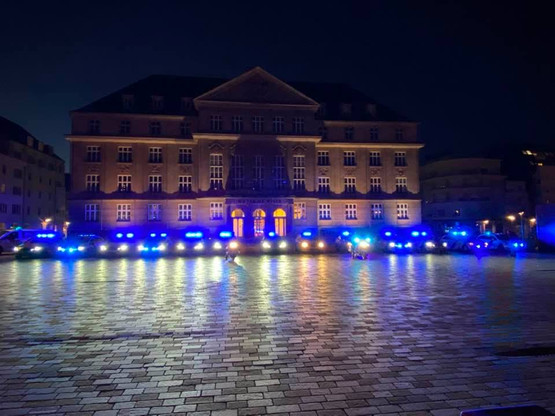 Les voitures de police devant le Centre hospitalier Emile Mayrisch mercrdi soir. (Photo: Facebook)