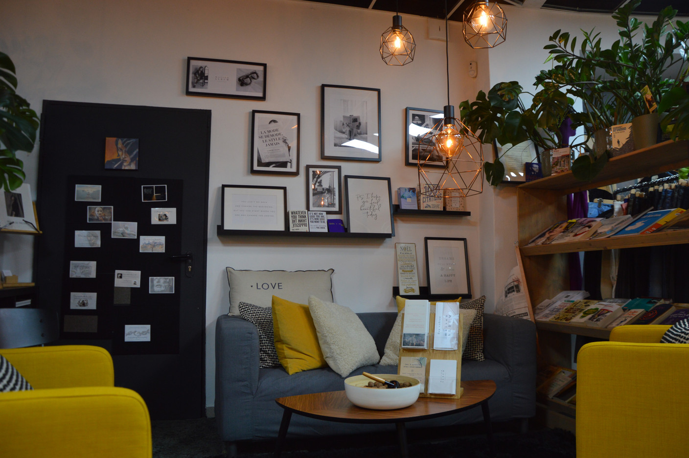 In the shop, small spaces make you feel (almost) at home.  Photo: Maëlle Hamma/Maison Moderne