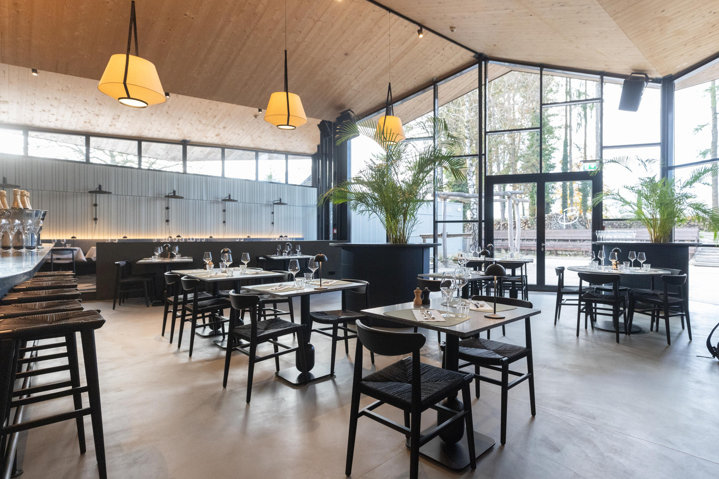 The large glass roof is an undeniable asset of the place. Photo: Guy Wolff/Maison Moderne