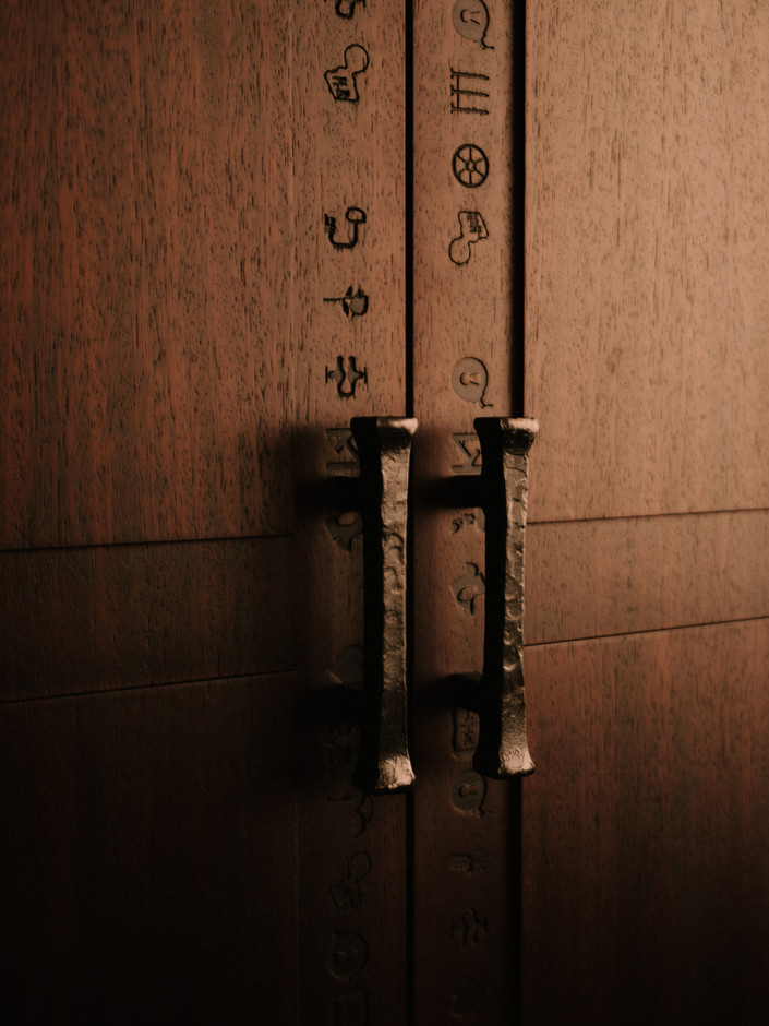 The wardrobe is bursting with detail, just like all the furniture by Philippe Starck. Photo: Julius Hirtzberger