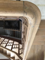 L’escalier central, pièce maîtresse de la maison de ville des années 1920, avant les travaux de restauration. ((Photo: Aatika Hayat))