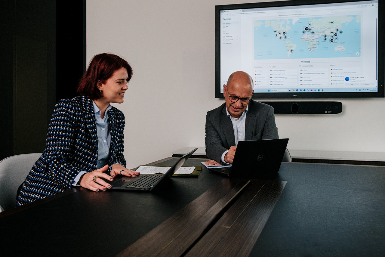 Charlotte van Bouwel, Advisory Leader Marine, Cargo and Logistics Europe, and Luc Verbiest, Country Manager Luxembourg Photo: Maurice Jaccard