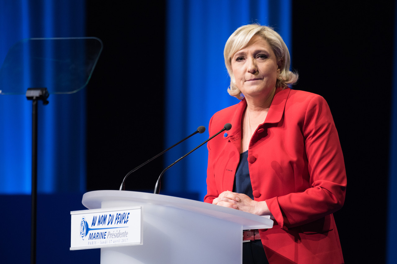 Marine Le Pen doit reverser 298.497 euros au Parlement européen pour la rémunération indue de son ancienne secrétaire personnelle comme assistante parlementaire. (Photo: Shutterstock)