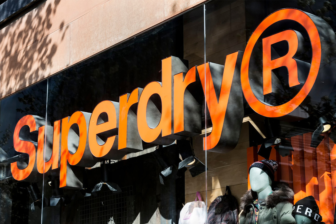 Pour survivre, Superdry annonce un plan de restructuration, une augmentation des capitaux propres et sa radiation de la Bourse de Londres. (Photo: Shutterstock)