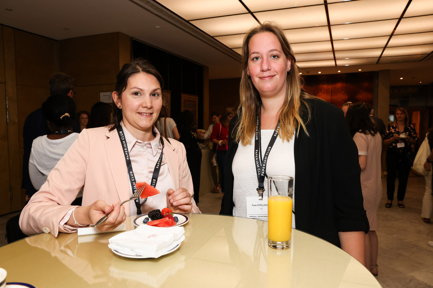 Francesca Bastianon (Farad I.M) et Anais Hoellinger (CEL). (Photo: Eva Krins/Maison Moderne)