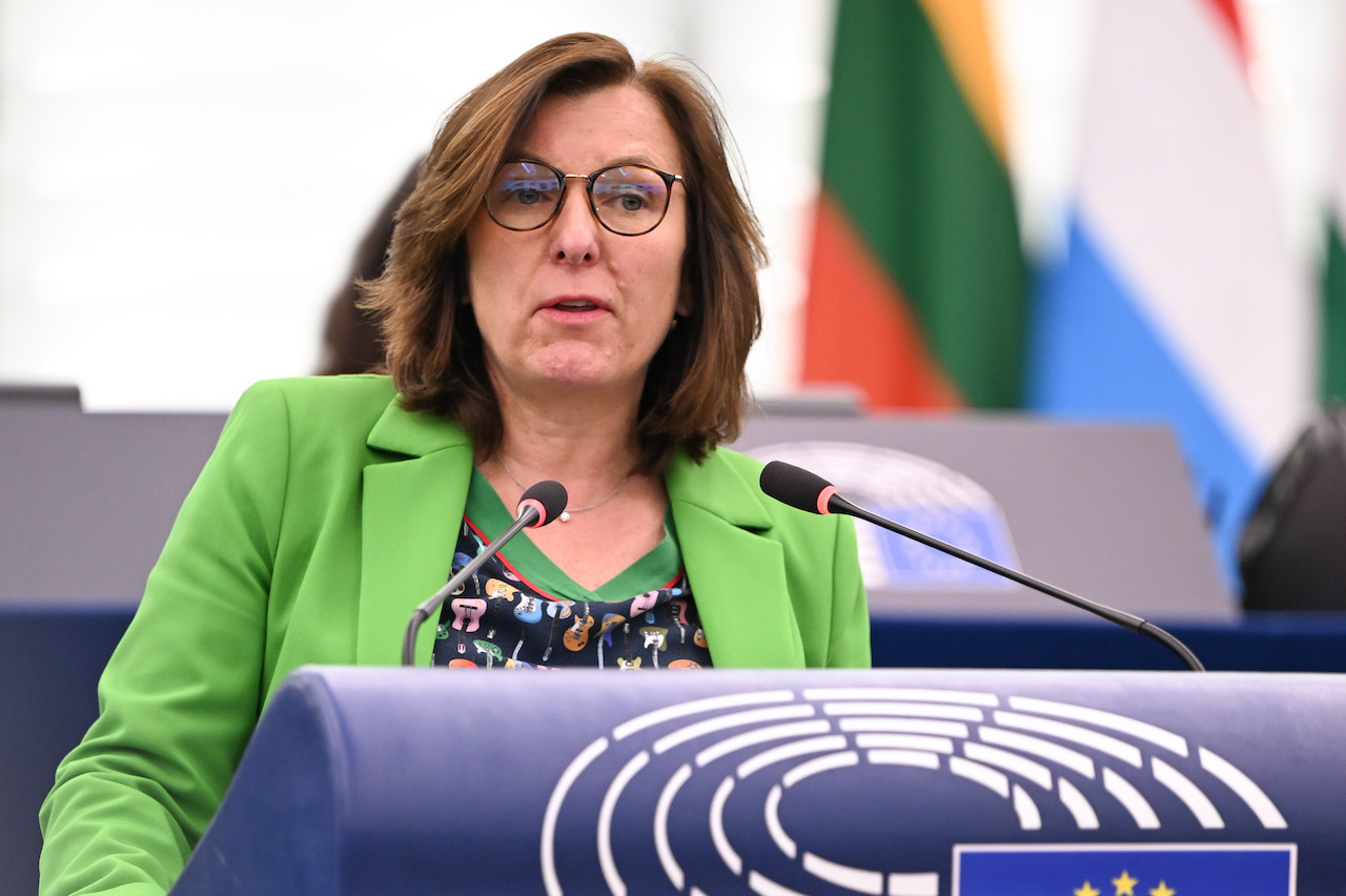Pour Tilly Metz, dans un contexte où la sécurité et la défense sont des mots-clés, l’accès aux soins et aux médicaments en est un élément crucial. Une position qui n’est pas celle de la Commission européenne. (Photo: Parlement européen)