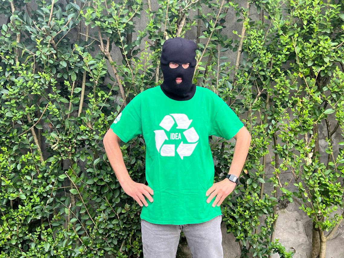 Joe La Pompe, masked as usual. Photo: Emilio Naud/Paperjam