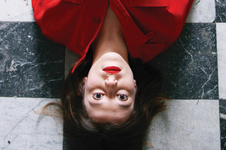 Ce jeudi à 18h30, neimënster propose un «tea time» online inspiré du spectacle en création de Larisa Faber. (Photo: Roxanne Peguet)