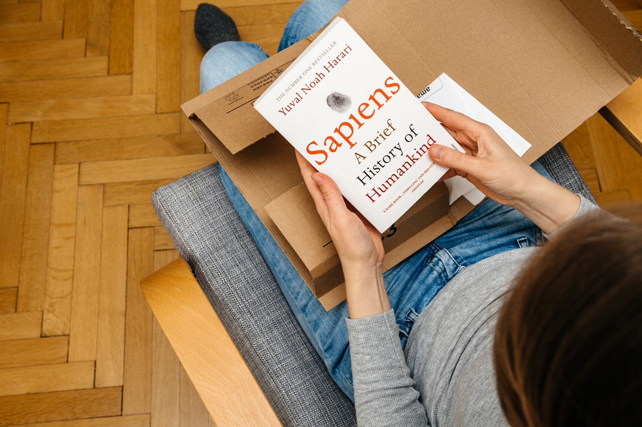 «Sapiens» fait partie des essais les plus vendus par la librairie Alinéa cet été. (Photo: Shutterstock)