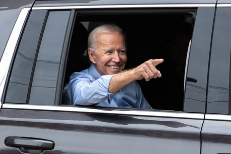 Joe Biden veut reprendre le contrôle sur les géants de la tech et réformer l’article 230 du Communications Decency Act, qui exonère les réseaux sociaux de responsabilité pour ce qui s’y dit. (Photo: Shutterstock)