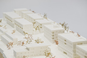 Les immeubles sont disposés sur le site selon une orientation majoritairement linéaire. (Illustration : Metaform architects)