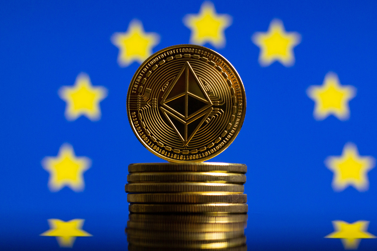 Mica établit un socle légal pour encadrer les cryptomonnaies et les crypto-actifs, régulant leur émission et les services associés dans l’UE. (Photo: Shutterstock)