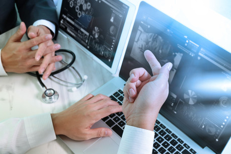 La CNIL exige de veiller à ce qu’aucune donnée de santé ne puisse être transférée du Health Data Hub vers les États-Unis. D’autres acteurs, européens, devraient se substituer à Microsoft. (Photo: Shutterstock)