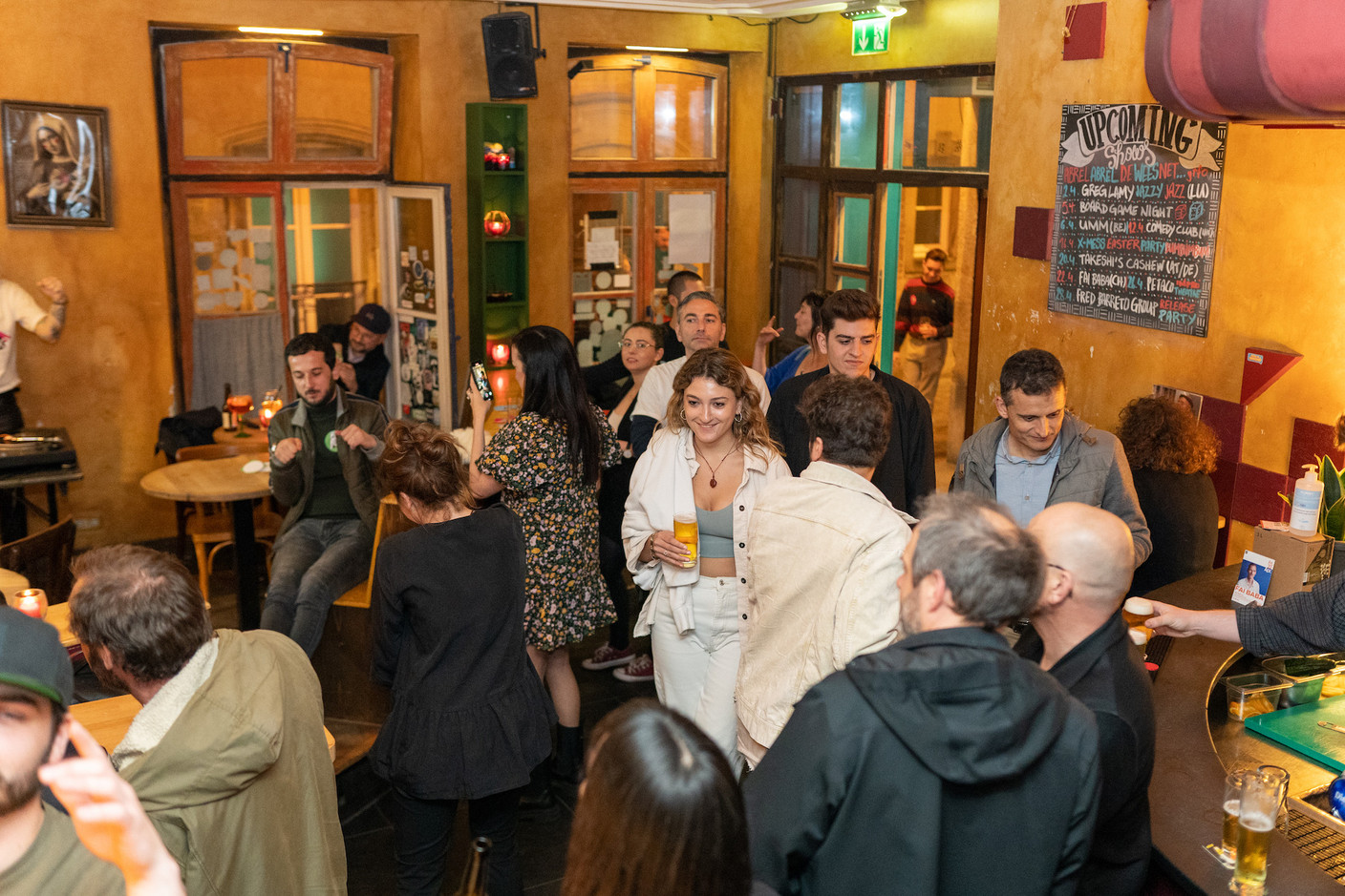 Miss Sappho a célébré son nouvel univers graphique à grands coups de vinyles et de bonne humeur, le 14 avril au Gudde Wëllen… Bruno Leite/ @lecreateur_lu