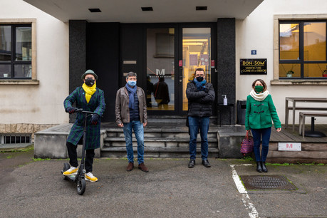 Fabien Rodrigues, Jean-Michel Lalieu, Nicolas Léonard et Catherine Kurzawa ont testé quatre moyens de locomotion différents sur un même trajet. (Photo: Romain Gamba / Maison Moderne)