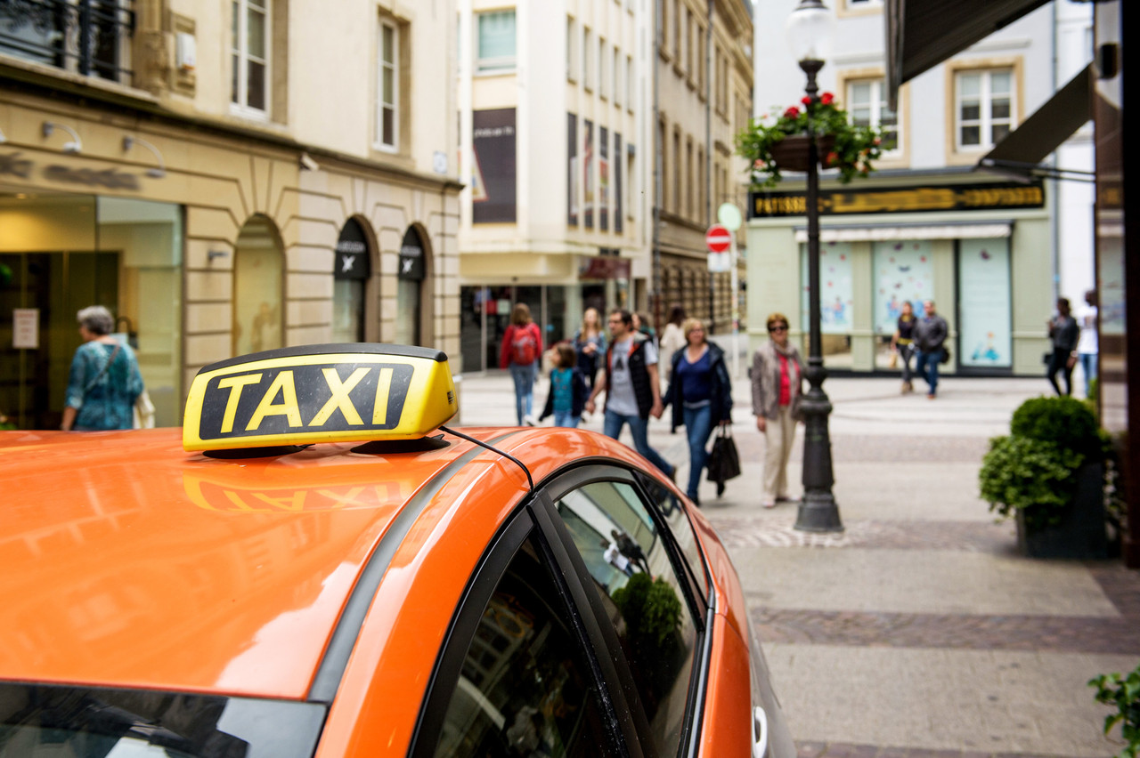 Taxi platforms already exist in Luxembourg, but the mobility ministry might launch its own app. Photo: Shutterstock