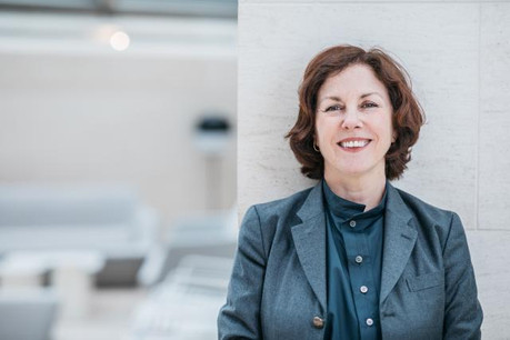 Distinction – Suzanne Cotter a été faite Chevalier des Arts et des Lettres par le ministère de la Culture en France. (Photo: Edouard Olszewski)