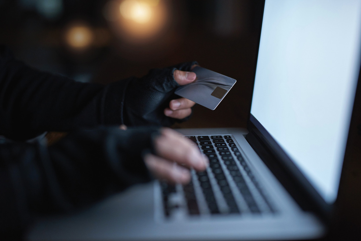 Lending its bank card or bank account to transfer funds from a criminal organisation is a risk that more and more people are taking. A criminal offence that can cost a lot of money. (Photo: Shutterstock)