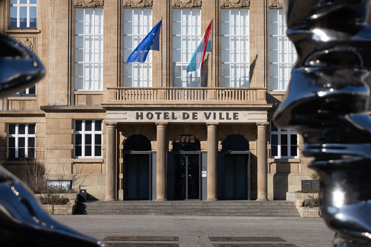 The Esch-sur-Alzette town hall. Just over one in ten eligible foreigners (11.3%) have signed up to vote in the commune’s elections in June. Photo: Guy Wolff/Maison Moderne