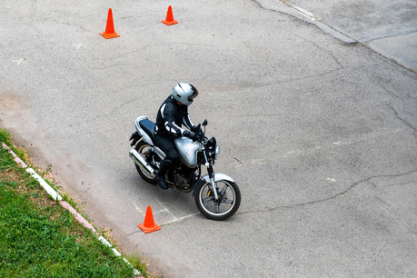 À partir de l’analyse des données de pilotage des KTM, Motion-S est capable de construire un modèle d’assurance qui colle au plus près au profil du motard. La start-up luxembourgeoise est en finale contre un autre projet. (Photo: Shutterstock)