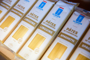 Le packaging est pensé pour faciliter la reconnaissance des sortes de pâtes ou de farine, l’usage que le client peut en faire ou encore le temps de cuisson à respecter.   (Photo: Romain Gamba/Maison Moderne)