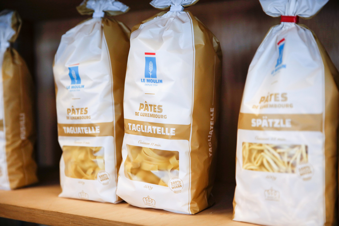 Le packaging est pensé pour faciliter la reconnaissance des sortes de pâtes ou de farine, l’usage que le client peut en faire ou encore le temps de cuisson à respecter.  (Photo: Romain Gamba/Maison Moderne)