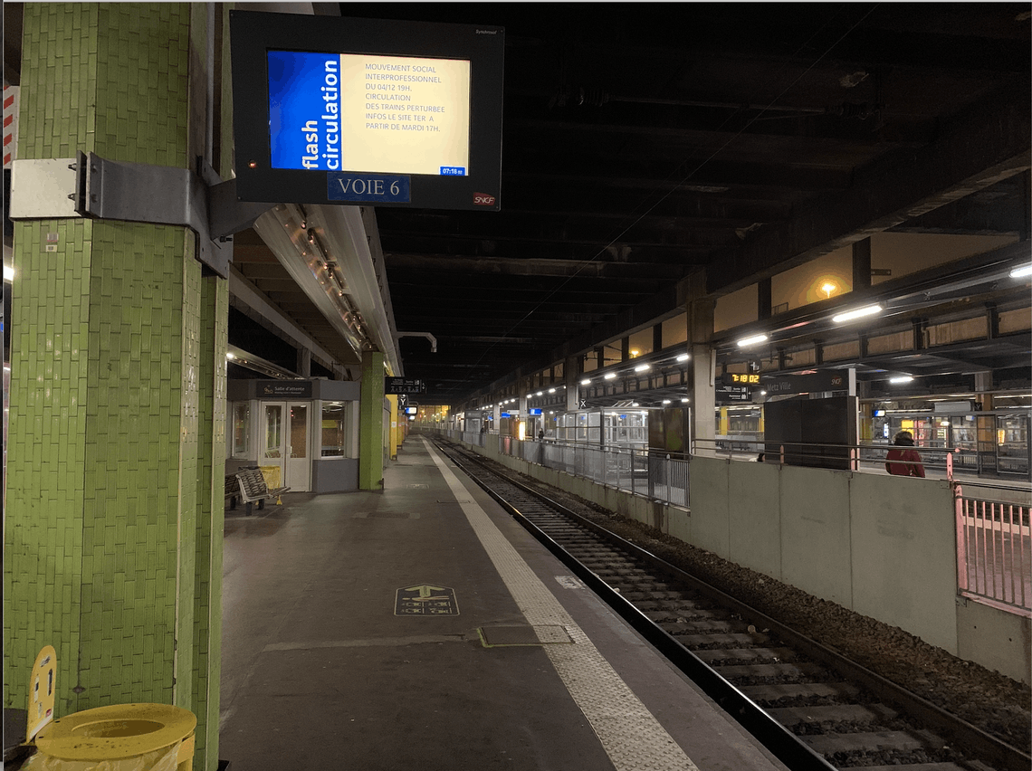 Une ambiance plutôt calme en gare de Metz ce matin. Paperjam