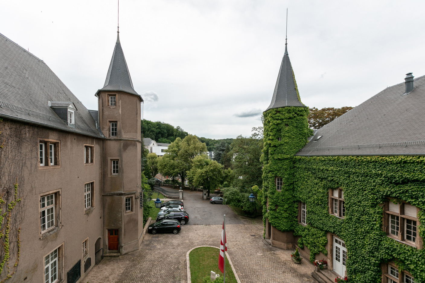 The main courtyard as seen from the second floor. Romain Gamba / Maison Moderne