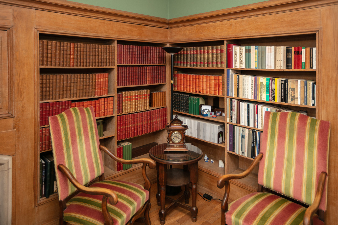 L’espace bibliothèque où ont été tournées certaines parties de la coproduction luxembourgeoise «Hannah Arendt».  (Photo: Romain Gamba/Maison Moderne)