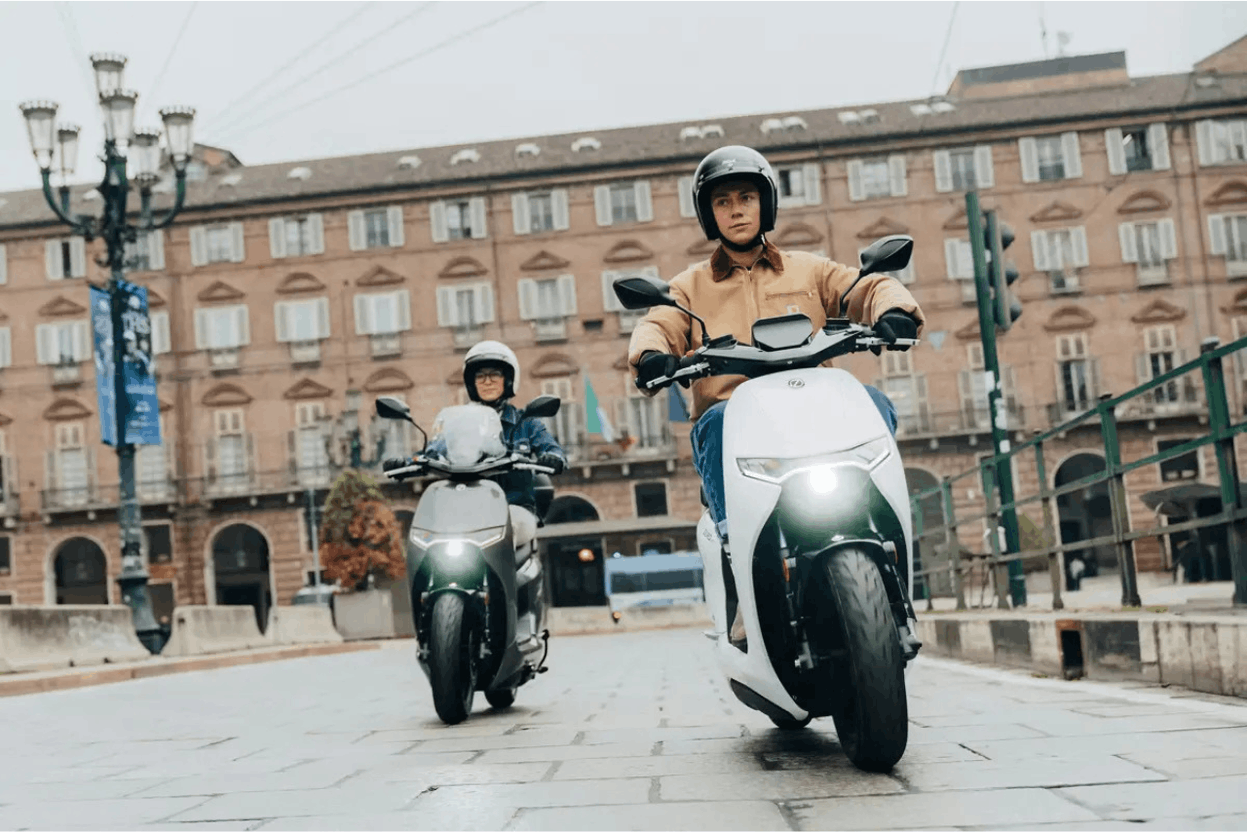 The electric scooter is emerging as a relevant alternative, with reduced running costs and simplified maintenance. Photo: Zero Motorcycle Inc