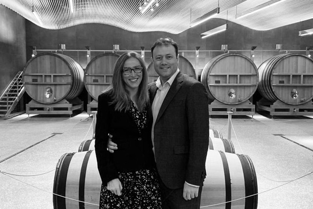 Annabelle Hazard (à gauche) et Pascal Soutiran (à droite), propriétaires de l’établissement  Les Jardins d’Anaïs. (Crédit photo :  Les Jardins d’Anaïs )