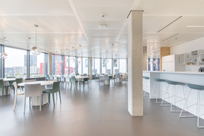 L’espace de restauration est clair et lumineux. ((Photo: Arhs))