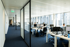 Les bureaux sont aménagés en open space. ((Photo: Lala La Photo))