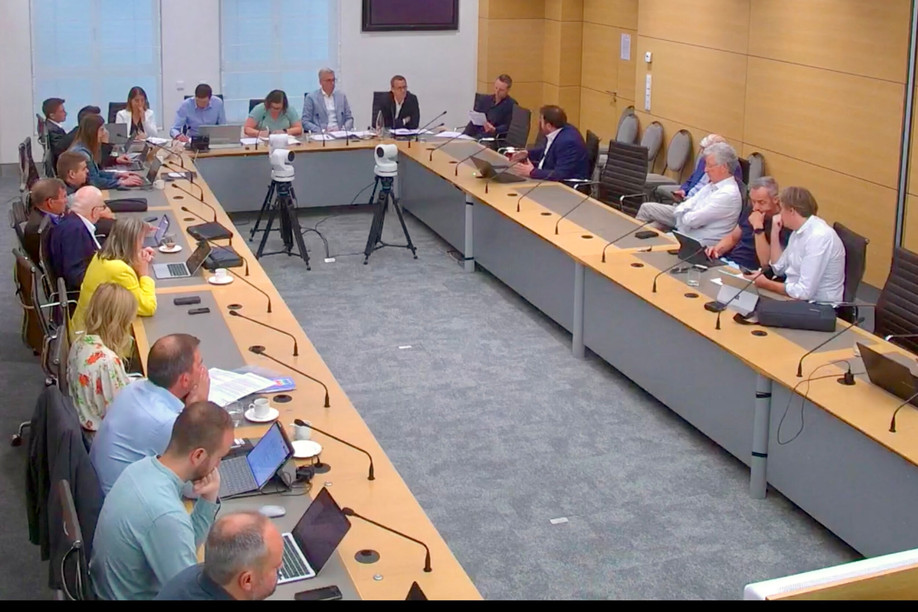 Interior Affairs Minister Léon Gloden and Frank Goeders, an official in the Interior Affairs Ministry’s municipal planning directorate appeared before parliament’s home affairs committee Tuesday. Photo: Paperjam