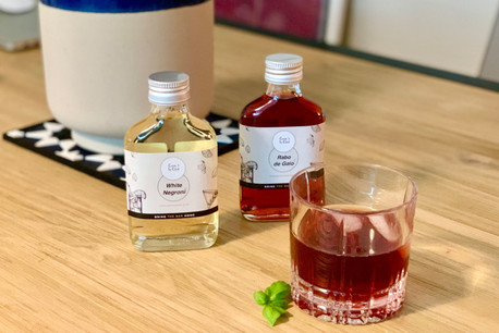 Des Negroni dans de jolies petites fioles à se faire livrer chez soi? Si, si, si, grazie! (Photo: Maison Moderne)