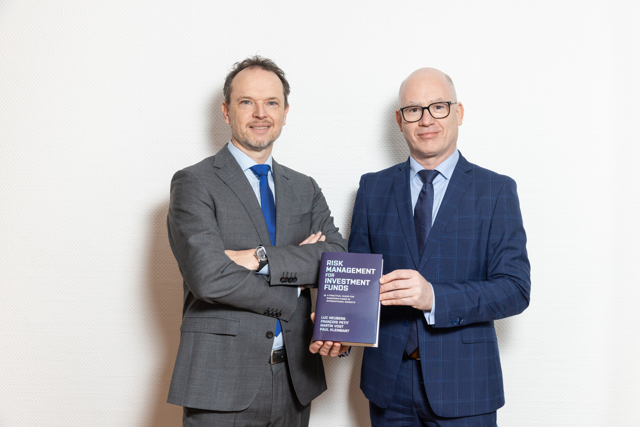 Luc Neuberg and François Petit, co-authors of the new guidebook “Risk management for investment funds.” Photo: Romain Gamba/Maison Moderne
