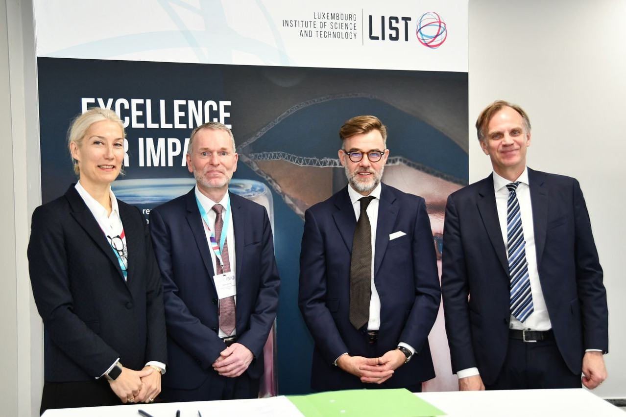 LIST president Eva Kremer, CEBI International’s corporate research and development manager Étienne Jacqué, economy minister Franz Fayot and LIST CEO Thomas Kallstenius were present at the inauguration ceremony of the new innovation centre on 22 December 2022. Luxembourg Institute of Science and Technology
