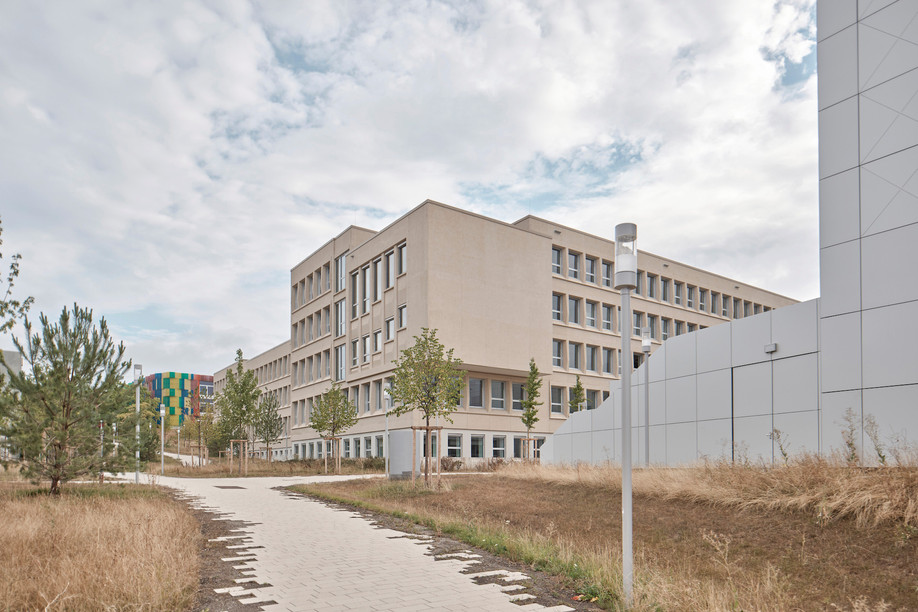 The Lycée Michel Rodange in Luxembourg has undergone a major renovation and extension project. (Photo: Eric Chenal)