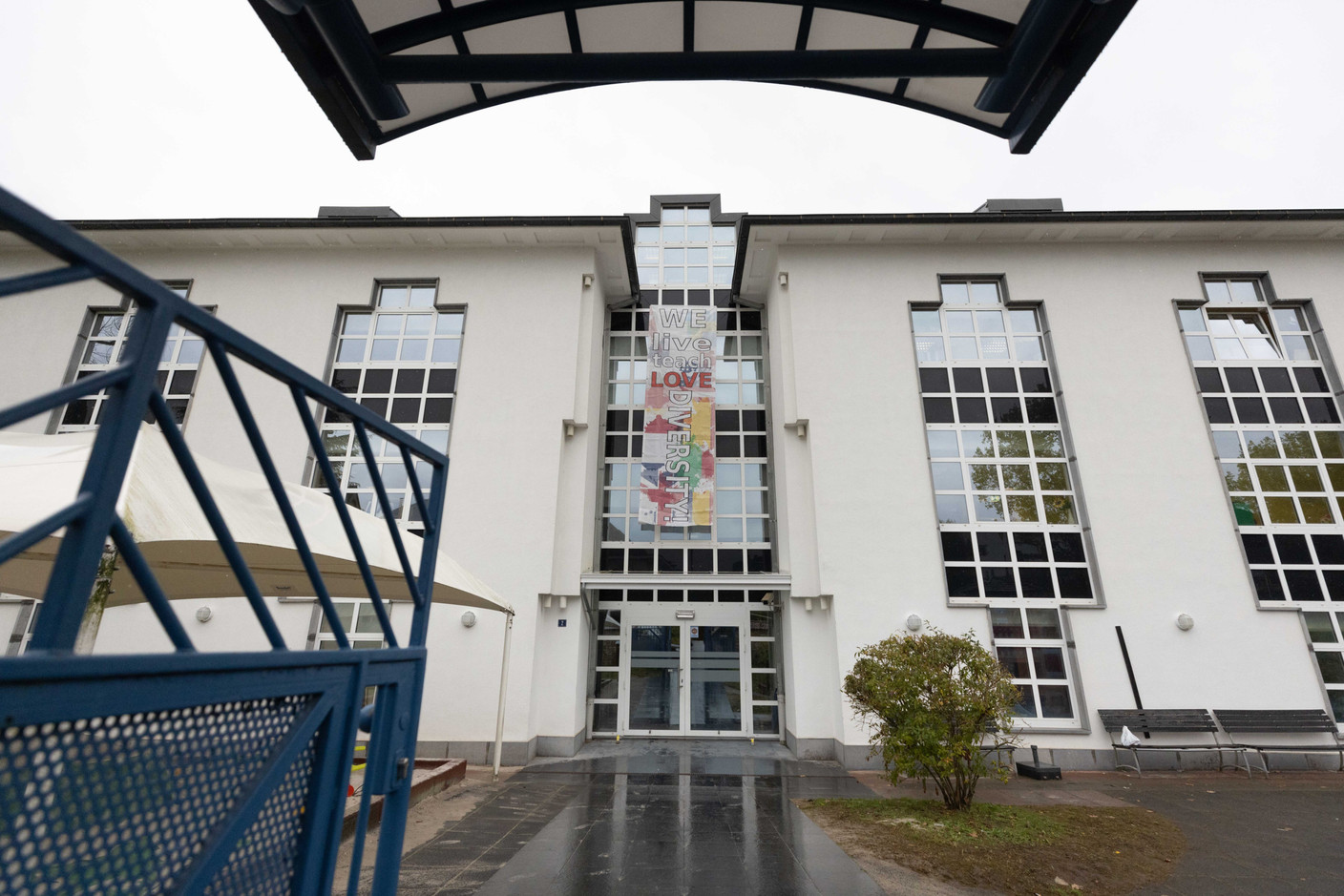 The school used to be the EIB nursery.  Guy Wolff/Maison Moderne