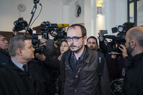 Les eurodéputés réitèrent leur soutien à Antoine Deltour, récipiendaire du Prix du citoyen européen en 2015, alors que le procès en appel contre les deux lanceurs d’alerte se tiendra à la fin de l’année. (Photo: Sven Becker / Archives)